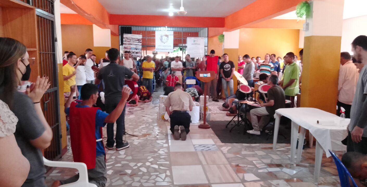 Gudstjeneste i fængslet